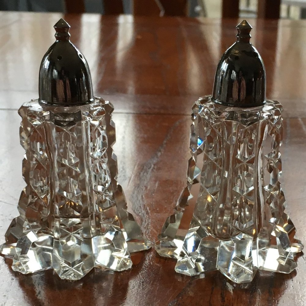 VINTAGE CRYSTAL SALT & PEPPER SHAKERS